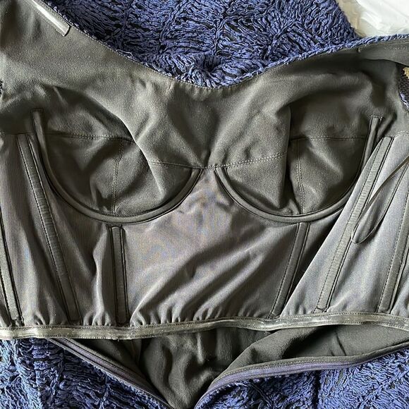 ESCADA Textured Lace Dress wBuilt-in Bra - Picture 11 of 11